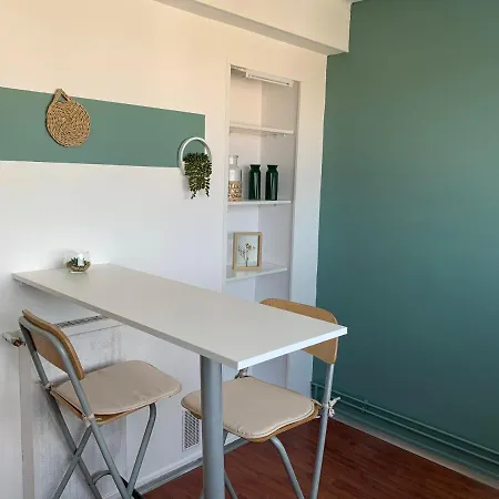 Apartment Proche Plage Et Centre-ville La Rochelle (Charente-Maritime)